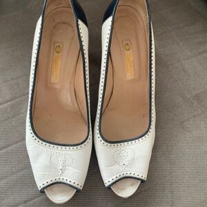 Vintage Genuine Gucci Open Toe Shoes
